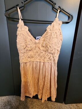 Lace-Trim V-Neck Camisole Tank Top